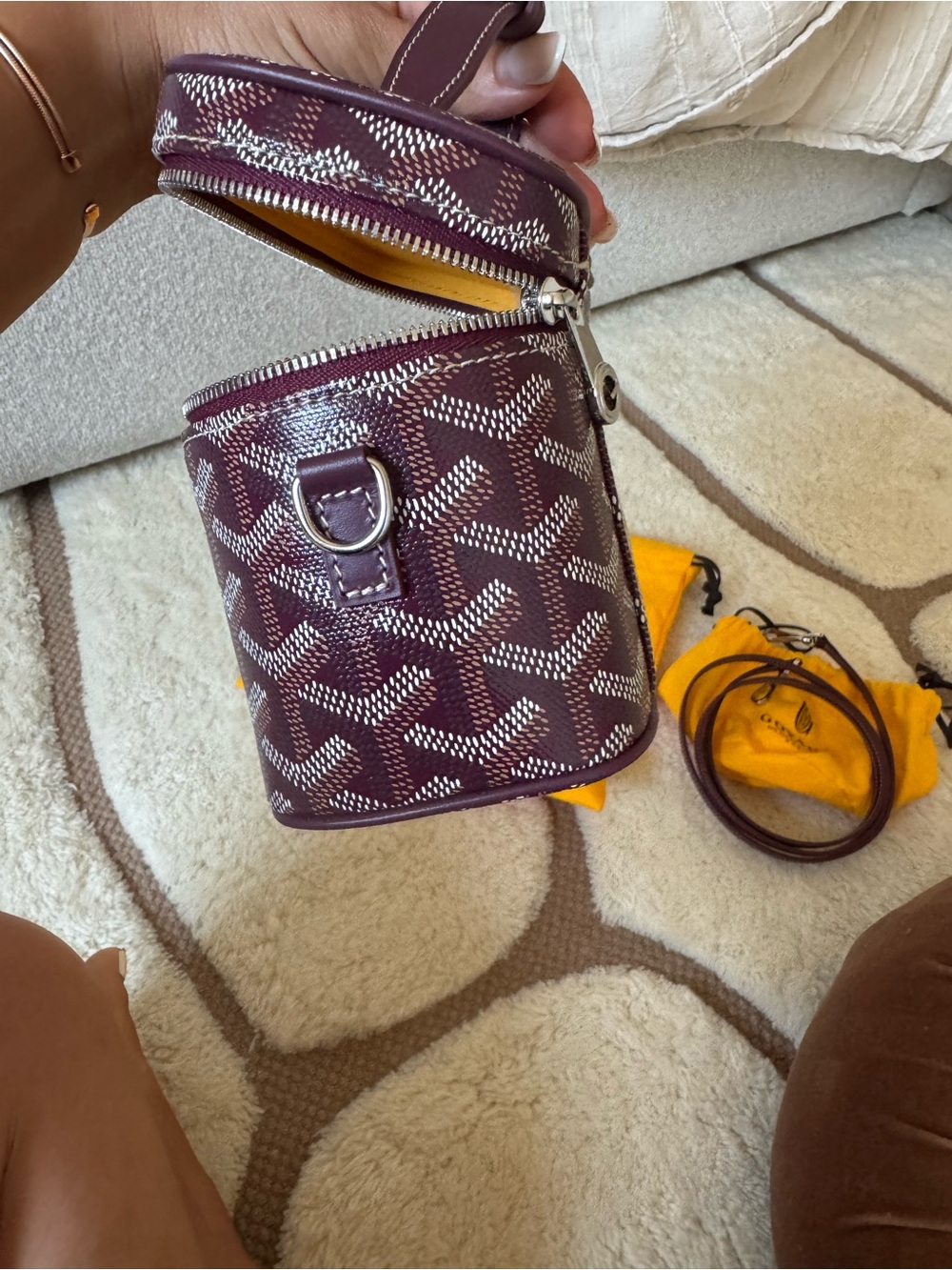 Goyard Burgundy Goyardine Coated Canvas Vanity Case with Strap NWT - Picture 7 of 10